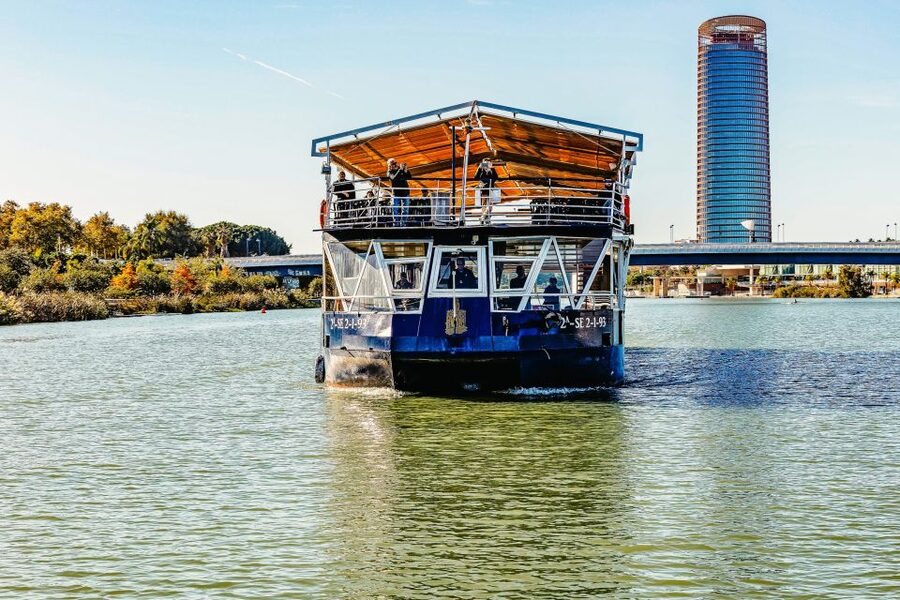 Seville: Guadalquivir River Cruise - From the 1929 exhibition to Expo 92