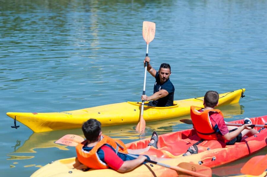 Seville: Guadalquivir River Kayaking Trip - Triana, Isabel II Bridge, and San Telmo Bridge