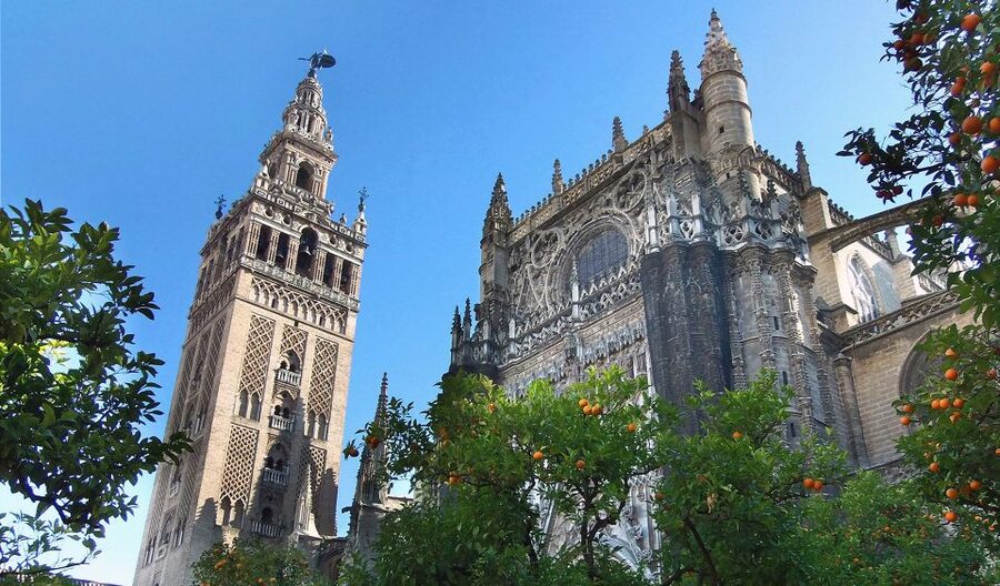 Seville: Guided Tour with Cathedral & Giralda Entrance - Why Seville Cathedral deserves a guided visit