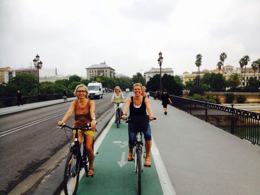 Seville: Highlights City Bike Tour - Maria Luisa Park provides shade and breathing room