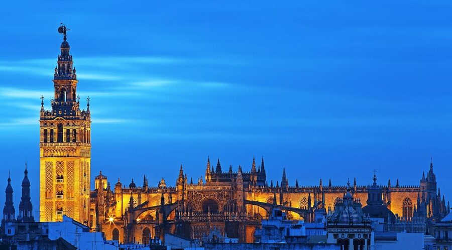 Seville: Priority Access Cathedral & Giralda Tour - Key points to know before booking