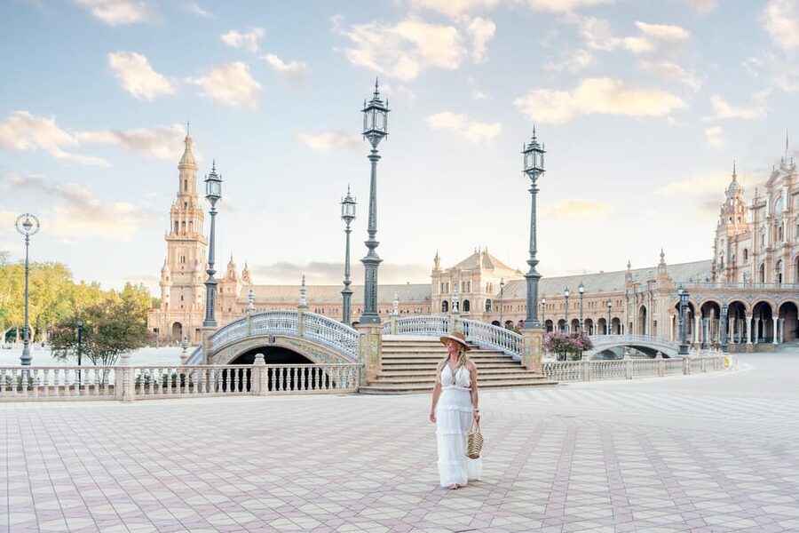 Seville: Professional Photoshoot - Timing, clothes, and weather advice