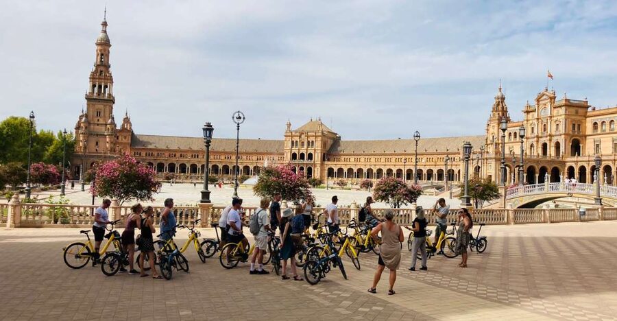 Seville: Relaxing City Bike Tour with a Tour Guide - Why a bike is a smart way to see Seville