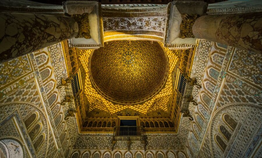 Seville: Royal Alcázar Skip-the-Line Tour by Local Experts - Meeting at the Indias Archive fountain