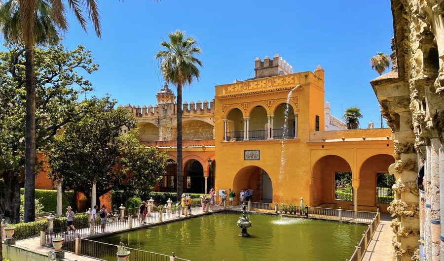 Seville: Royal Alcázar Skip-the-Line Tour by Local Experts - What the 90-minute schedule really covers