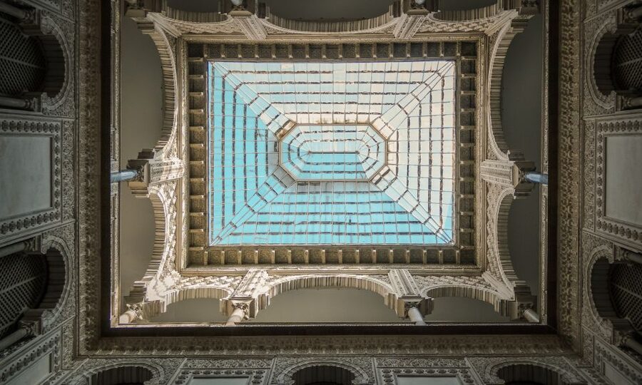Seville: Royal Alcázar Skip-the-Line Tour by Local Experts - The guides make the difference