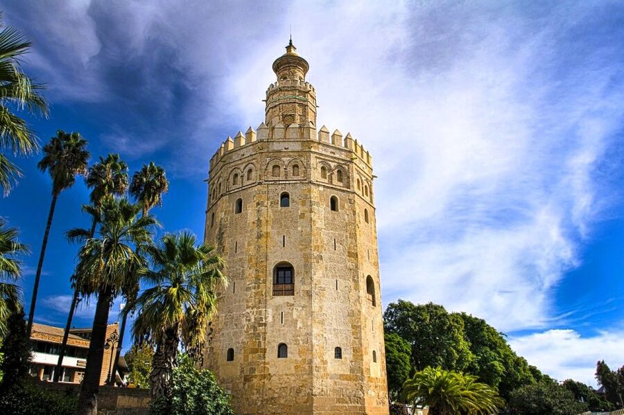 Seville: Small-Group City Highlights Walking Tour - Cathedral and Giralda from the outside
