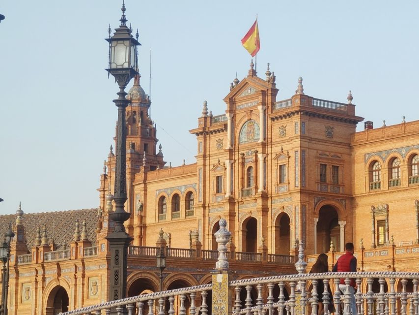 Seville: Small-Group City Highlights Walking Tour - María Luisa Park and the final approach