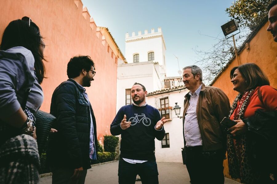 Seville: Small-Group Jewish Quarter Discovery Walking Tour - Key points at a glance