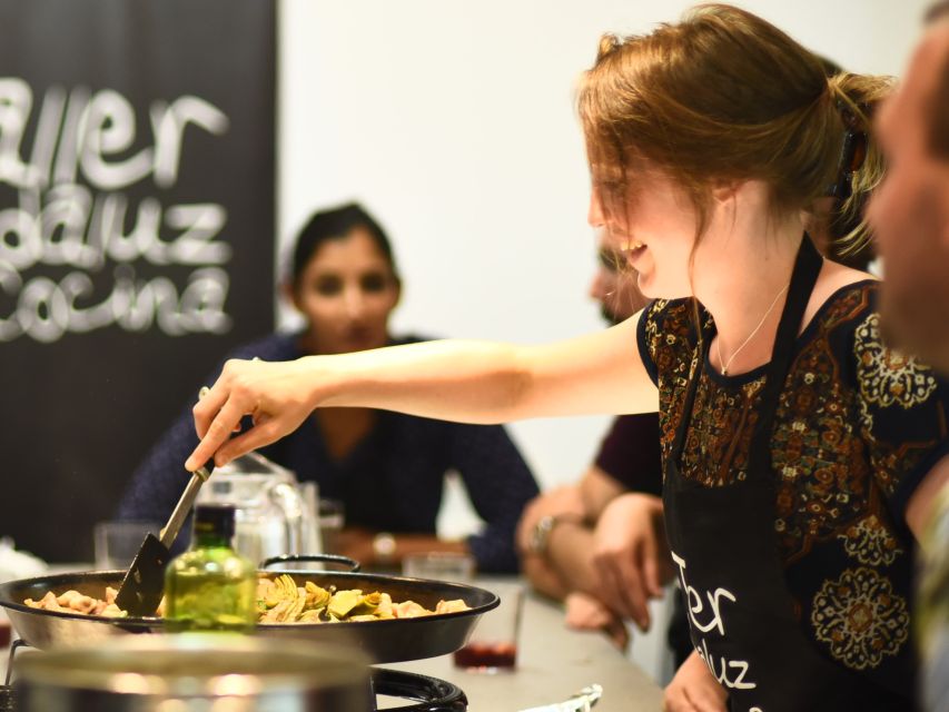 Seville: Spanish Cooking Class with Dinner - Meeting the chef at Triana Market
