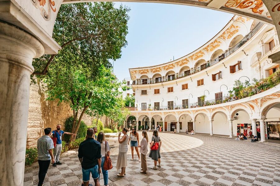Seville: Tapas, Taverns and History Guided Walking Tour - Why this food walk works in Seville