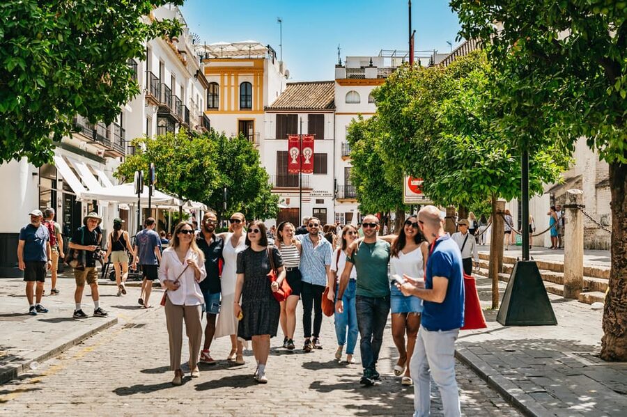 Seville: Tapas, Taverns and History Guided Walking Tour - Gloria&Rositas and a sweet finish