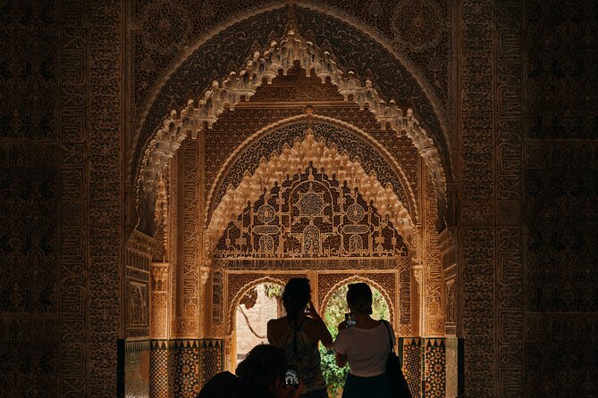 Skip The Line Alhambra and Generalife Guided Tour - Generalife Gardens and the Summer Palace