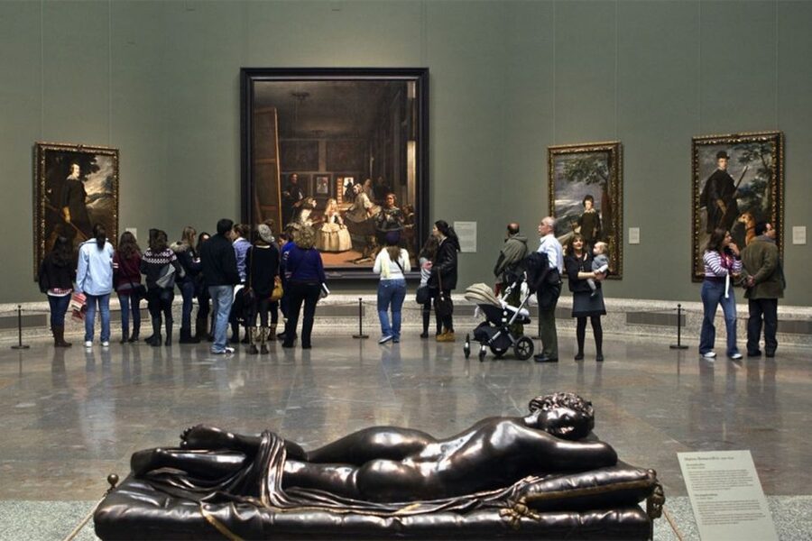 Small Group Prado Museum Guided Tour with Skip the Line - Entering the Prado without the main queue