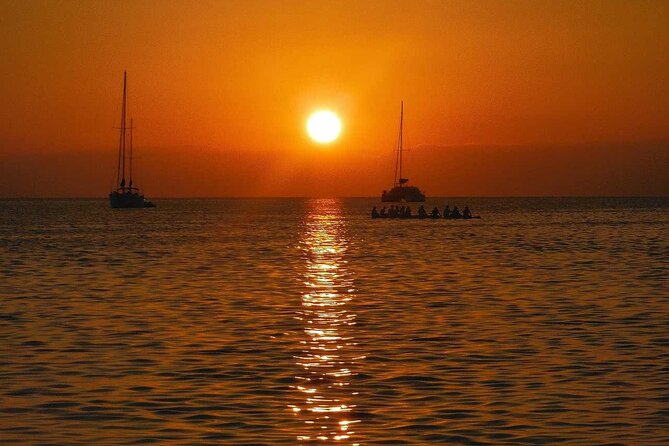 Sunset in Dénia from the Catamaran Mundo Marino - Weather matters more than the ticket price