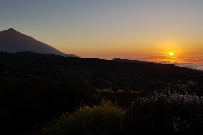 Teide by Night: Sunset & Stargazing with Telescopes Experience - Finding Constellations With a Laser