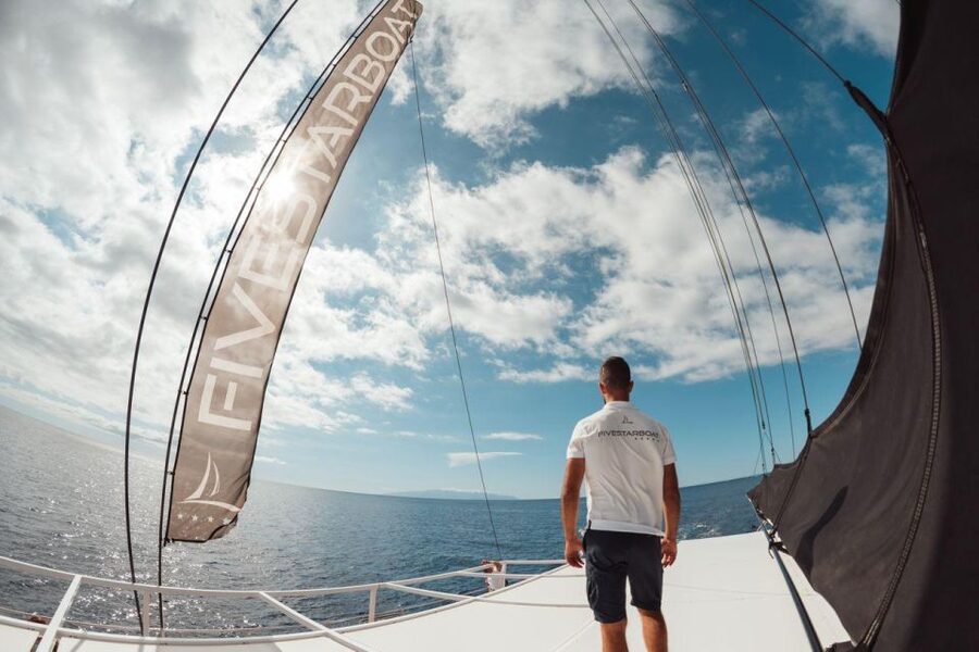 Tenerife: Catamaran Cruise with Brunch and Unlimited Drinks - Punta Rasca Lighthouse and the wildlife search