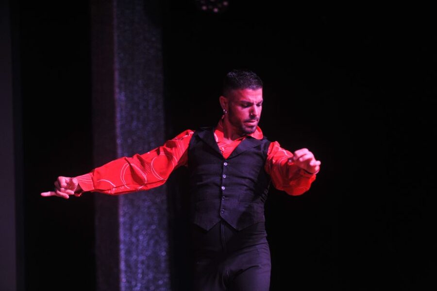 Tenerife: Flamenco Performance at Teatro Coliseo - The second half: live guitar, singing, and a love story