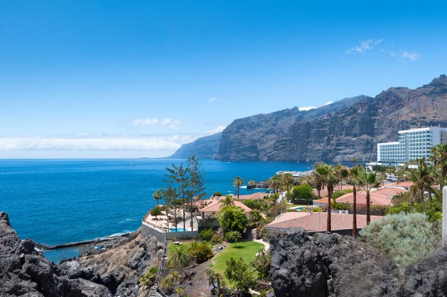 Tenerife: Full-Day Guided Island Tour - Los Gigantes: Tenerife opens with cliffs and ocean