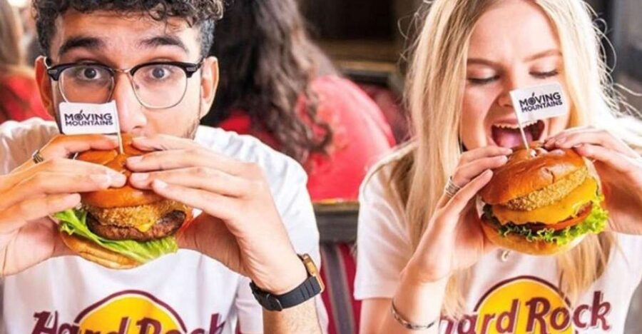 Tenerife: Hard Rock Cafe Set Menu Lunch or Dinner & Drink - What your Hard Rock Cafe Tenerife evening looks like