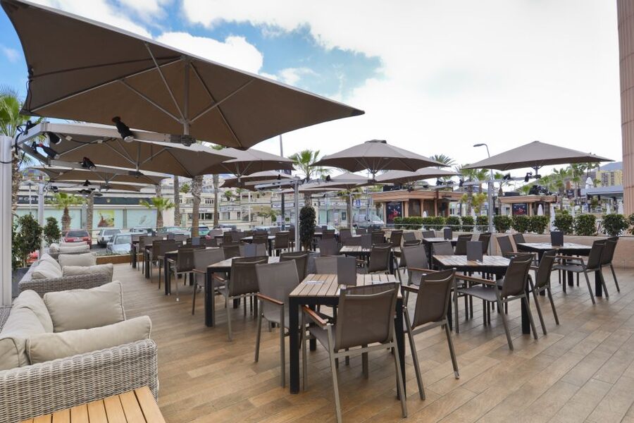 Tenerife: Hard Rock Cafe Set Menu Lunch or Dinner & Drink - Vegetarian, family, and special-diet considerations