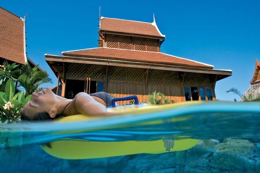Tenerife: Loro Parque & Siam Park Entry Ticket with Transfer - Siam Park: Thailand with queues