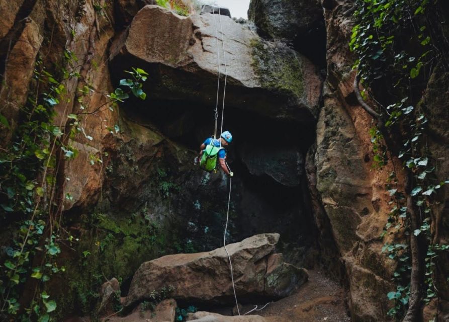 Tenerife: Los Arcos Canyoning Tour with Guide - Eight rappels through orange and moss-covered rock