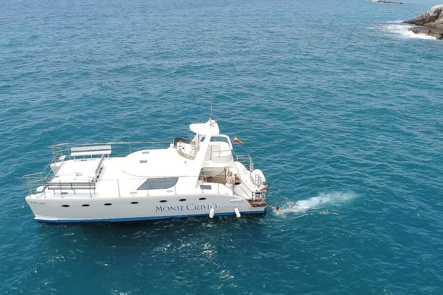 Tenerife: Marine-Life Tour with Transfer, Buffet and Drinks - The swim and snorkel stop