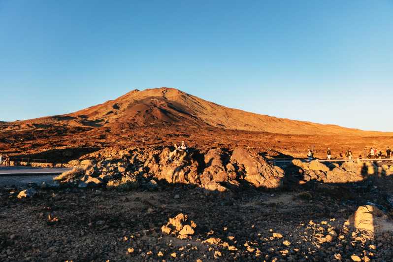 Tenerife: Mount Teide Sunset and Night Tour with Pickup - The cable car station is the stargazing base
