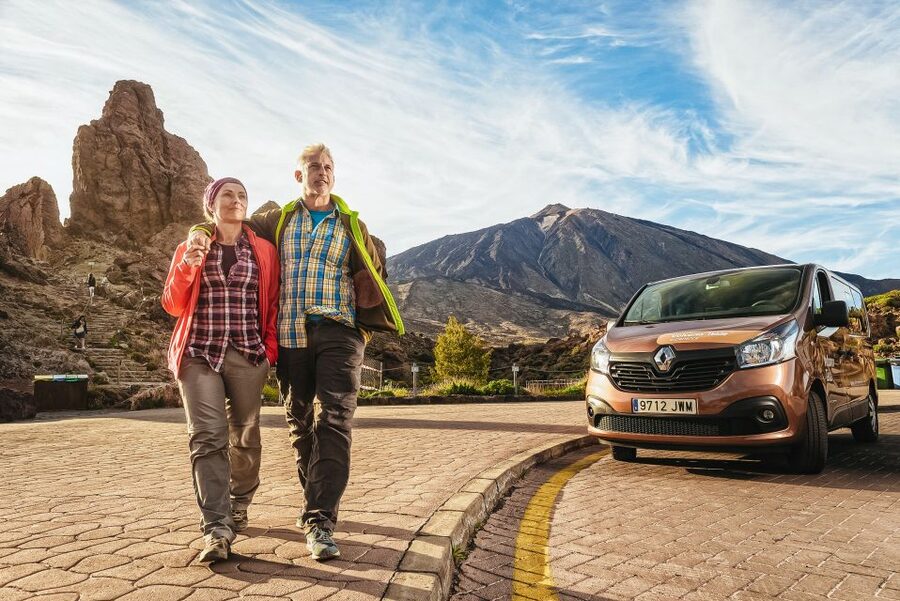 Tenerife: Mount Teide Tour with Cable Car Ticket & Transfer - What the guide adds to the experience