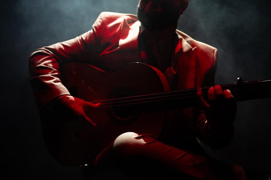 Tenerife : Olé Flamenco Show by Fran Chafino Ticket - The first half: Spanish dance, color, and theatrical staging