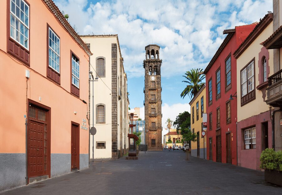 Tenerife: Private Day Tour of the Island with Hotel Pickup - Icod de los Vinos and the thousand-year-old Drago