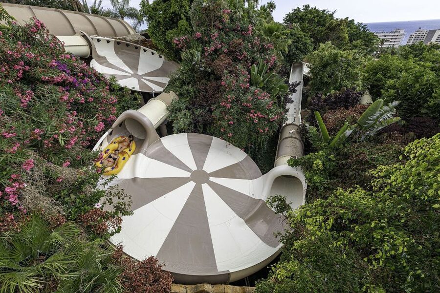 Tenerife: Siam Park All-Inclusive Entry Ticket - The floating market, food stops, and extras