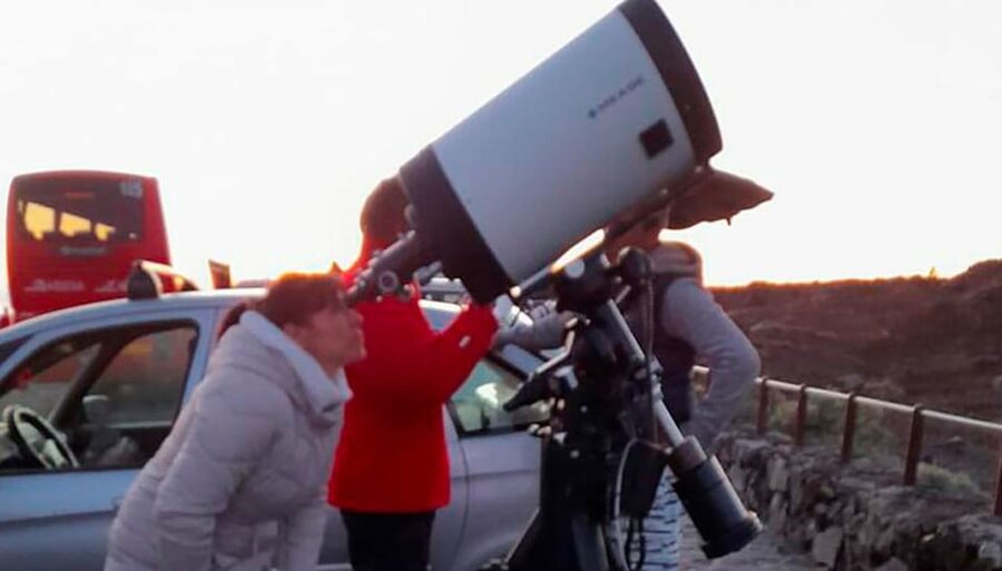 Tenerife: Sunset Night Tour and Stargazing at Teide + Dinner - The 15-minute café break