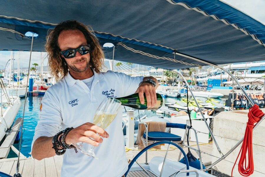 Tenerife: Whale & Dolphin Watching with Drinks and Snacks - Finding Dolphins and Pilot Whales