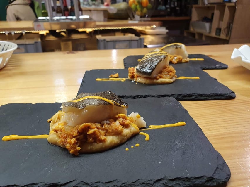 The Original Bilbao Food Tour with Wine Pairings - The old town gives the food a setting