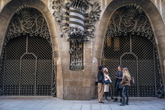 The Ultimate Old Town Tour in Barcelona - Local food, drinks, and Catalan life