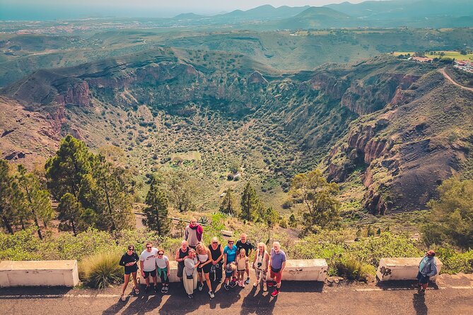The Volcano Heart Tour: Hiking, Tasting and Sunset Experience - Cruz de Tejeda combines mountain views and local flavor