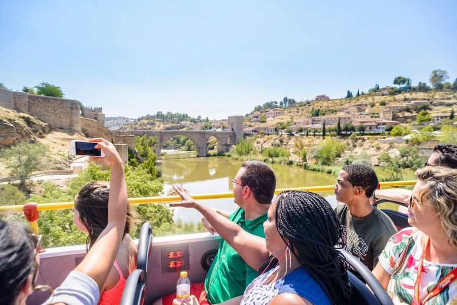 Toledo: City Sightseeing Hop-On Hop-Off Bus Tour & Extras - Small details that can save your day
