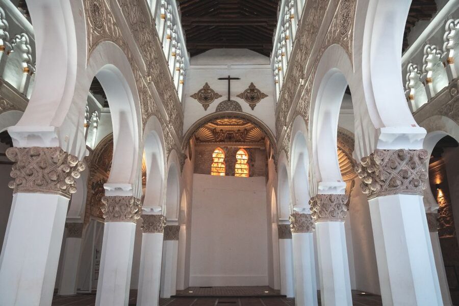 Toledo: Guided Monument Walking Tour with Wristband Pass - Walking pace, comfort, and access