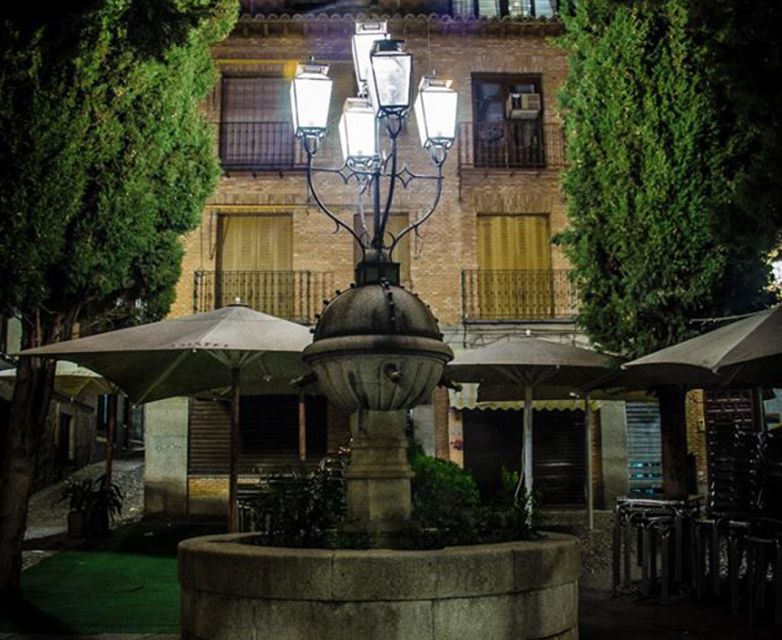 Toledo: Mysteries and Secrets Tour in Spanish - Toledo after dark: what this tour is really about