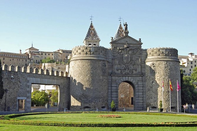 Toledo Tour from Madrid: Cathedral, Synagogue & St. Tome's Church - The bilingual format and guide quality