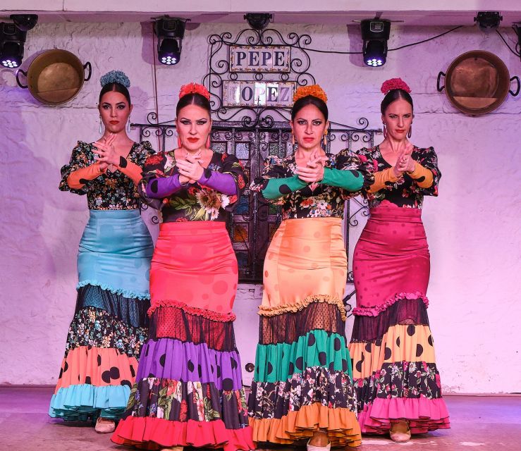 Torremolinos: Flamenco Show with Drinks - A close view of traditional flamenco