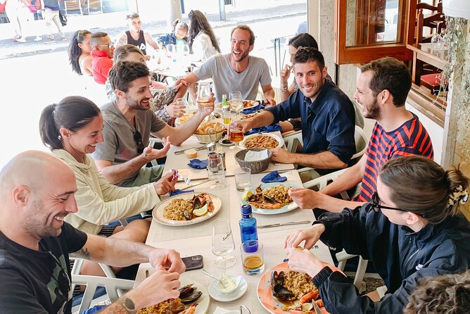 Tossa de Mar: Kayak & Snorkel Tour with Paella from Barcelona - What the small-group format changes