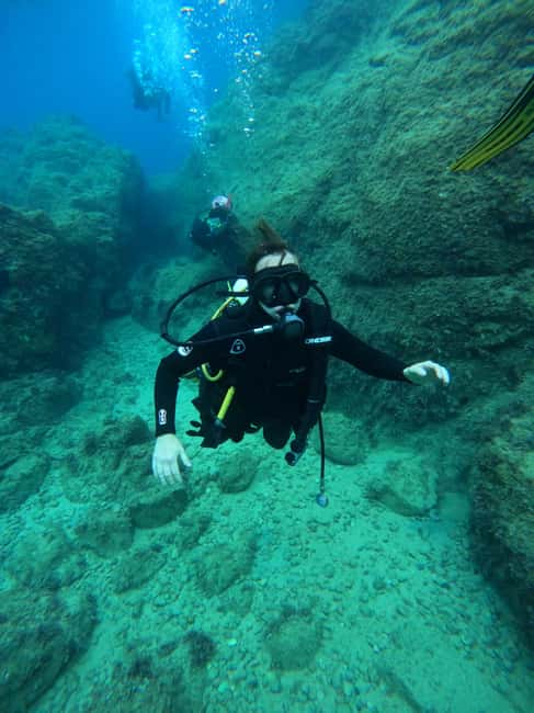 Tossa de Mar: PADI Discovery Scuba Diving in Costa Brava - Timing, health rules, and the flight restriction