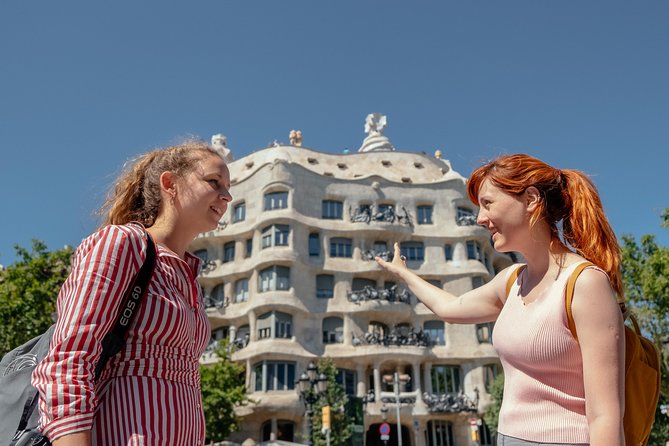Treasures of Barcelona: Private Gaudi Walking Tour - Casa Batlló: Gaudí’s dragon-roofed showpiece