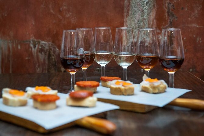 Ultimate Seville Tapas, Wine & History Small Group Tour - The small group makes the evening easier