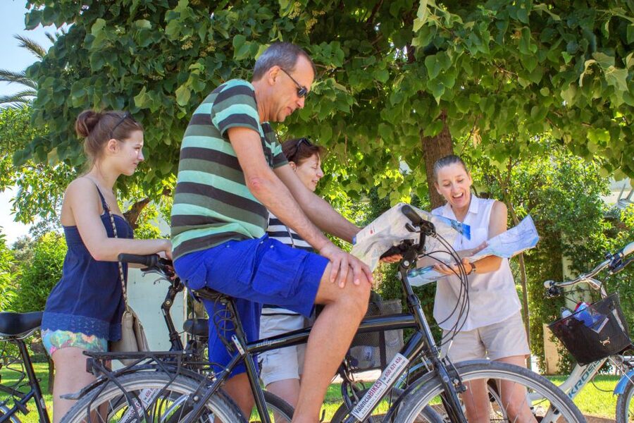 Valencia Bike Tour - City Of Arts And Sciences: The Big Modern Payoff