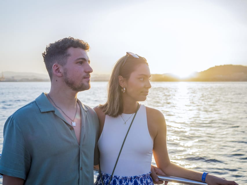 Valencia: Catamaran Cruise with Sunset Option - Key points to know before booking
