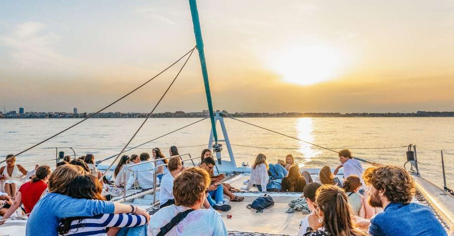 Valencia: Catamaran Cruise with Sunset Option - Seeing the City of Arts from offshore